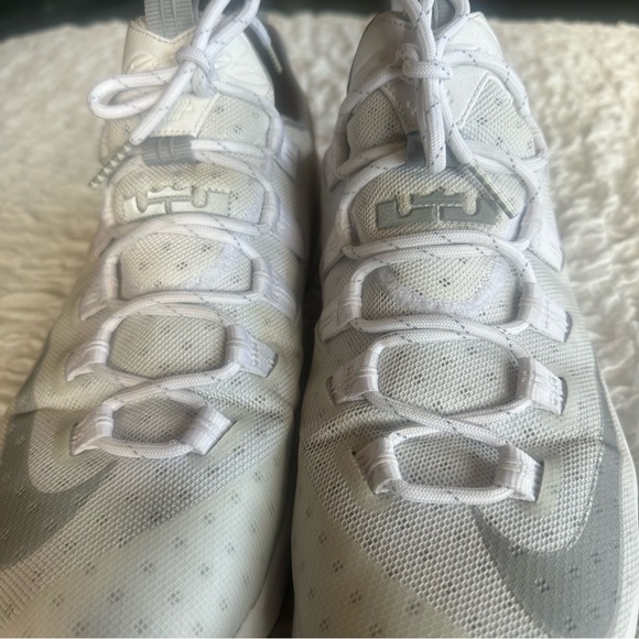 Nike LeBron 15 “White/Gray” Basketball Sneakers Size 14 - Picture 11 of 12